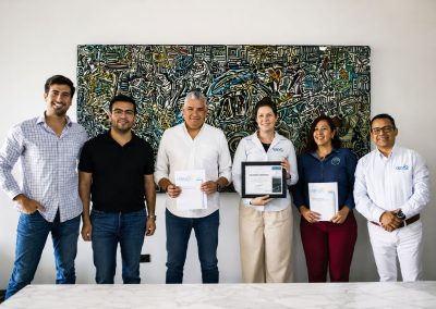 Firma del convenio entre CERCA y La Paz Partners Conservancy